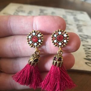 NEW! Trendy & Sophisticated Tassel Earrings Red